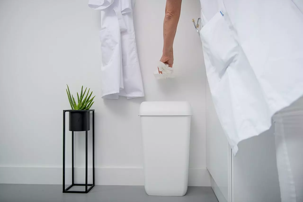 Afvalbak 23 Liter met open inworp wit Quartz