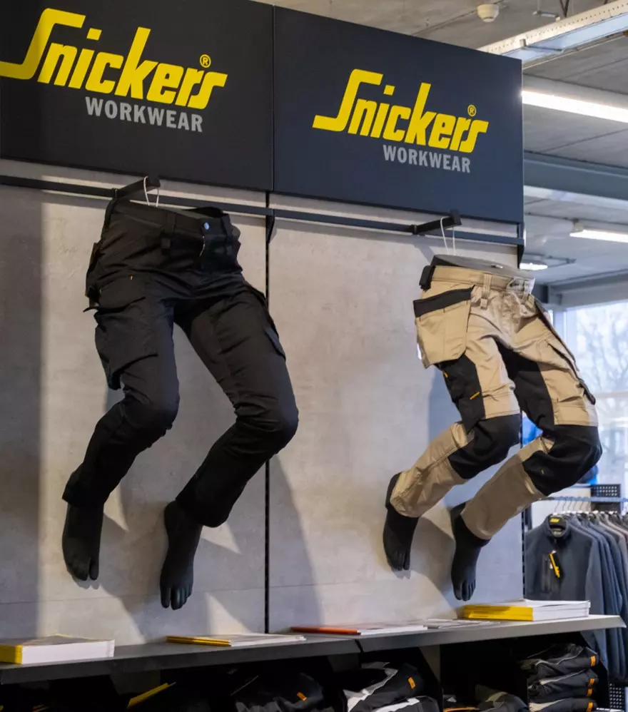 snickers werkbroeken zwart en kaki